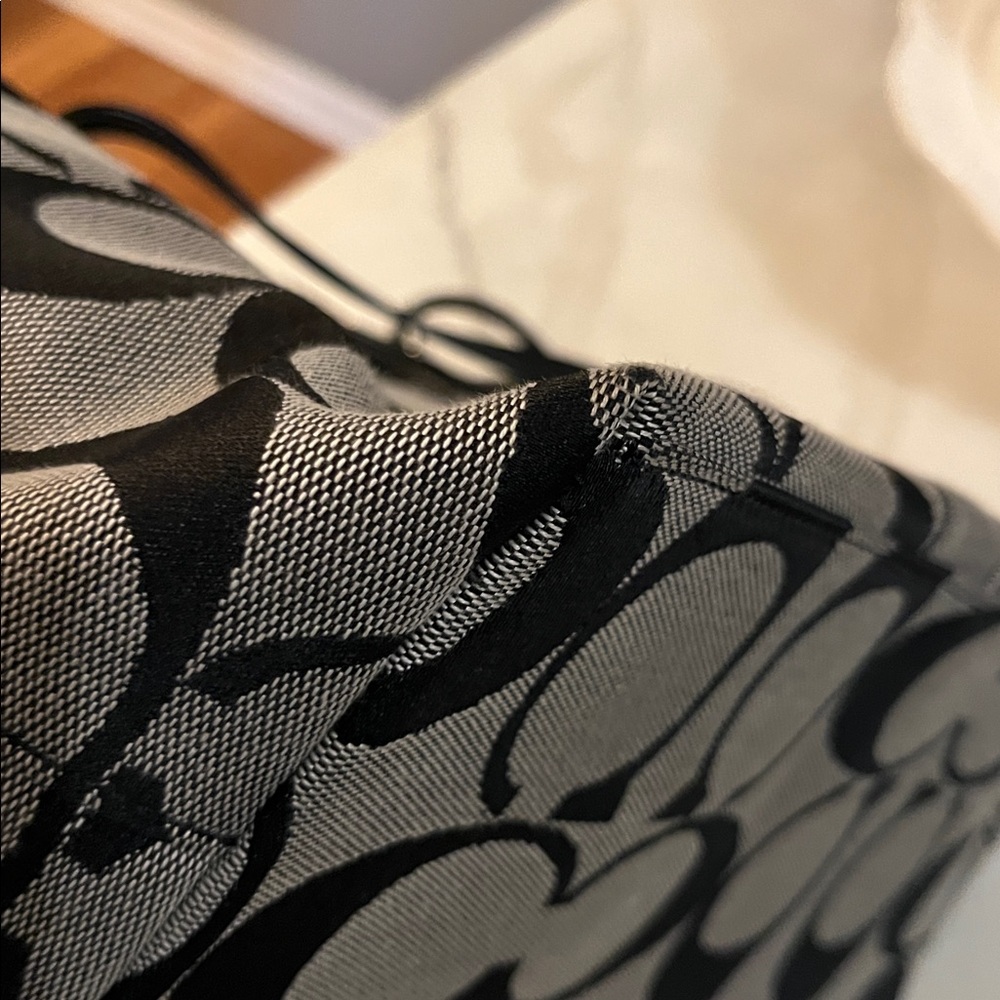 Coach Black and Gray Tote Bag..Tattersall Interior - Picture 10 of 13
